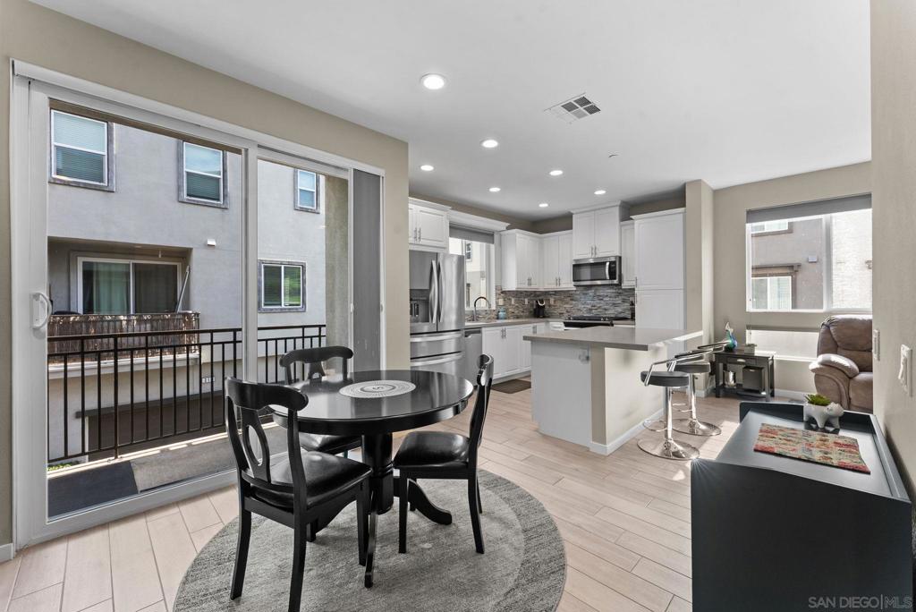 2532 S Escondido Blvd 204