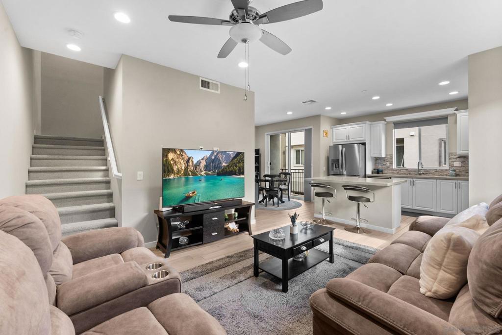 2532 S Escondido Blvd 204