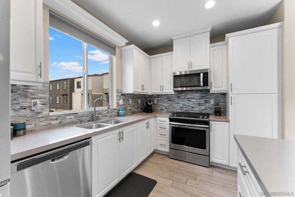 2532 S Escondido Blvd 204