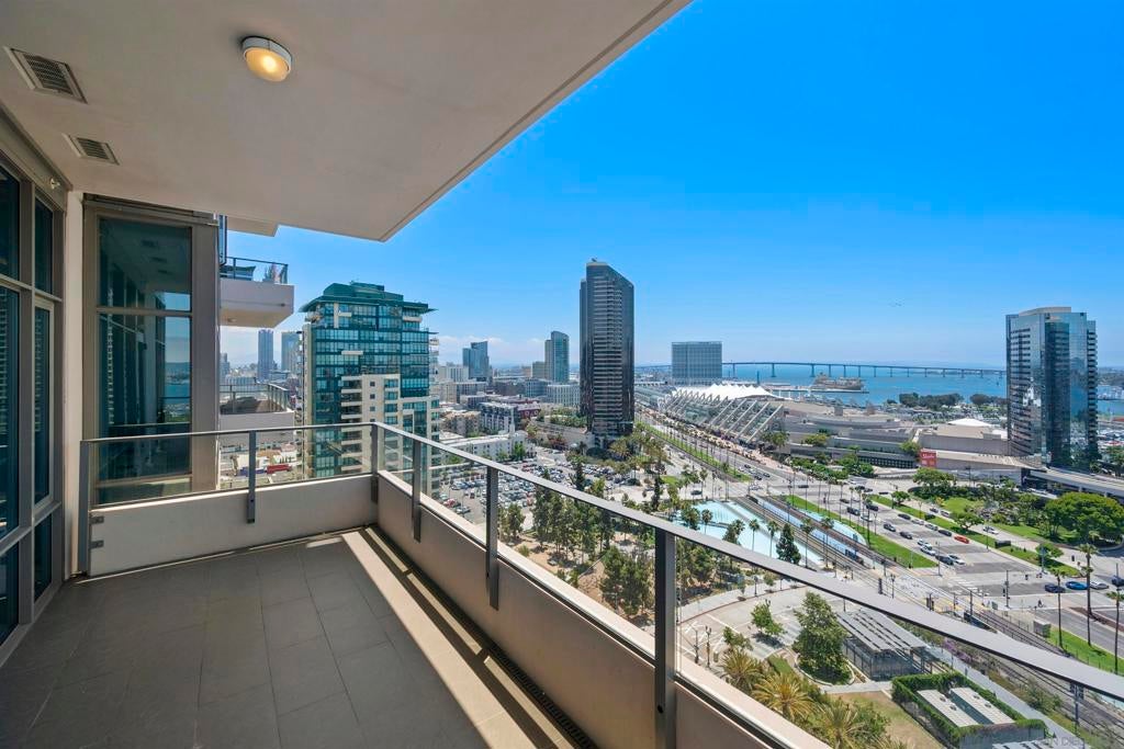 550 Front Street 1708