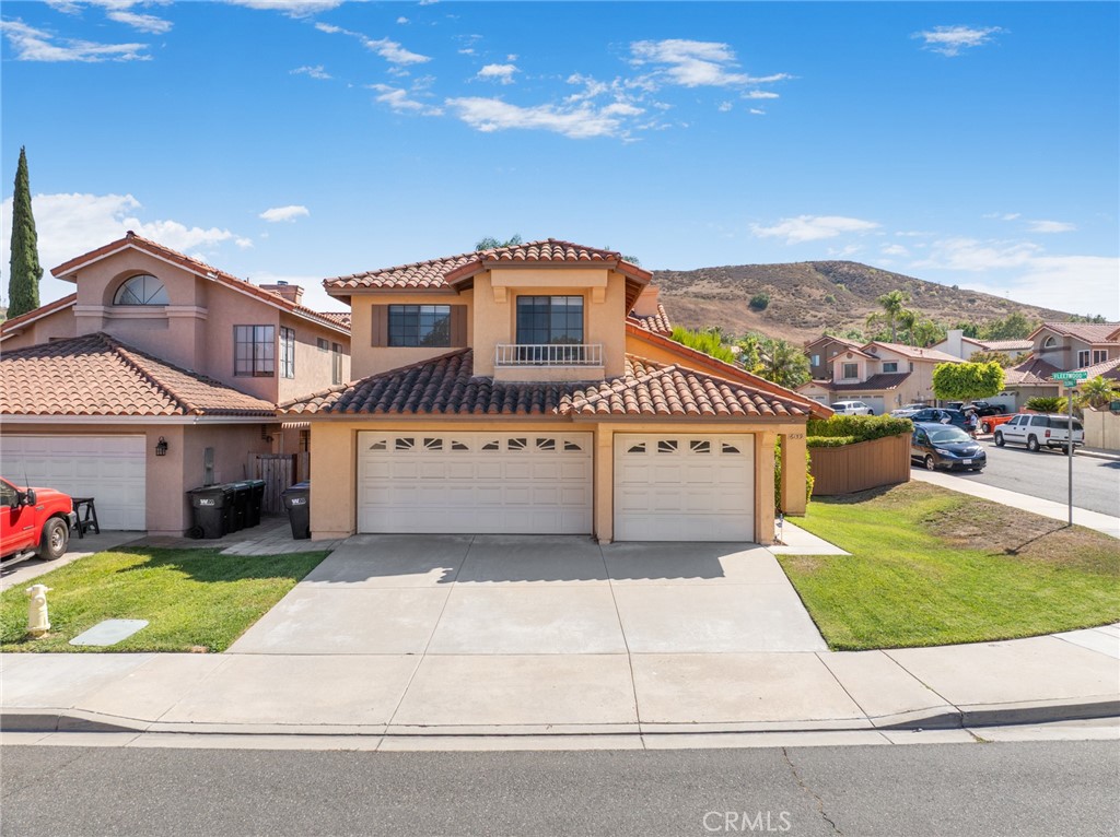 Nestled in a quiet and serene neighborhood with no HOA, this charming home offers the perfect blend of tranquility and convenience. Located in the heart of highly sought-after Chino Hills, it provides easy access to the freeways, making your commute a breeze. Boasting approximately 2,200 sq. ft. of well-designed living space, this 4-bedroom, 2.5-bathroom home features high vaulted ceilings, a beautiful fireplace, and a grand staircase that creates a striking first impression. The skylight fills the space with natural light, while a balcony off the second floor offers a peaceful spot to relax and unwind.
Step inside to a bright and airy layout enhanced by recessed lighting and ceiling fans throughout. A combination of laminate flooring, tile, and plush carpet adds warmth and elegance to the interior. The home features spacious bedrooms, and multiple living areas—perfect for both living and entertaining. The 3-car garage provides plenty of parking and storage space, adding even more functionality to this already impressive home.