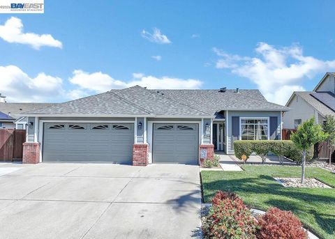 Photo of 2294 El Monte Dr DR, Oakley, CA 94561 (MLS # 41133444)