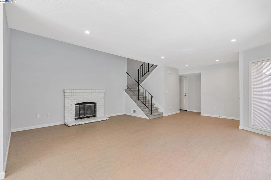 BRENTWOOD - Residential Lease