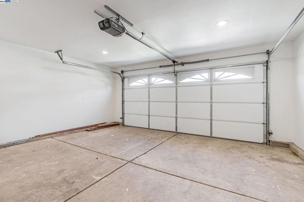 BRENTWOOD - Residential Lease