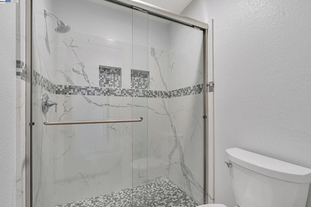 BRENTWOOD - Residential Lease