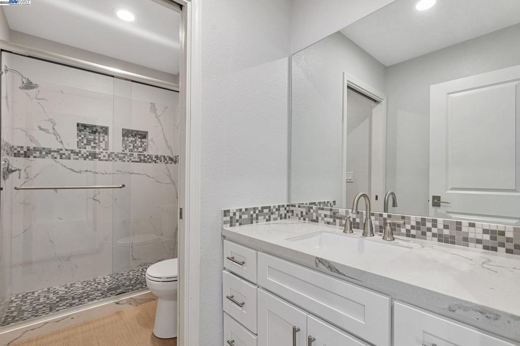 BRENTWOOD - Residential Lease