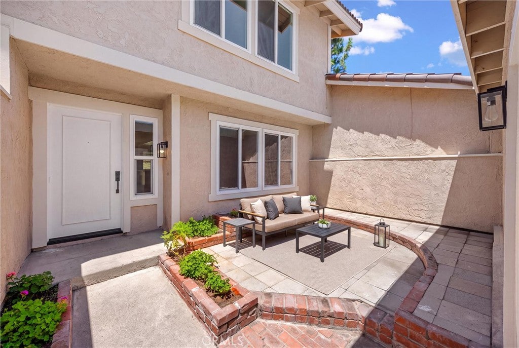 307 Aqueduct Court