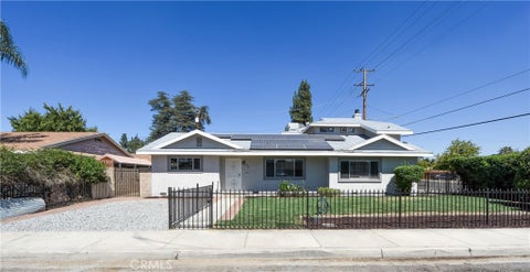 Photo of 490 Janeva Court, Hemet, CA 92543 (MLS # SW26149926)