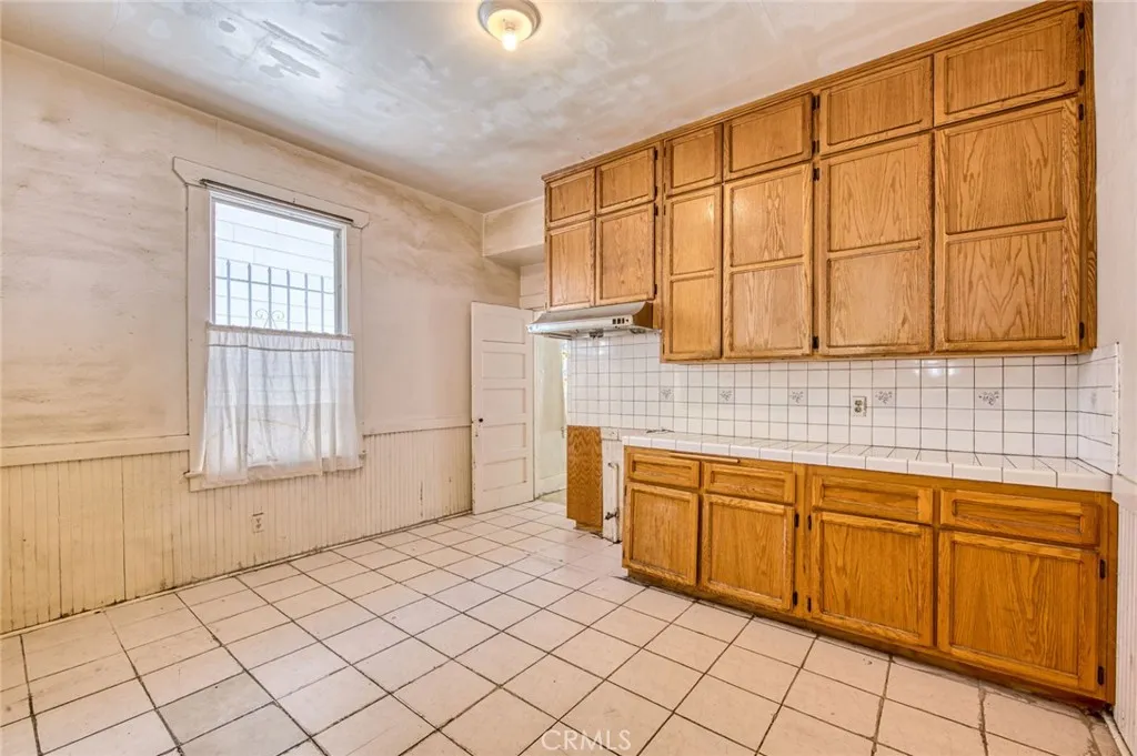 Los Angeles, California 90012, United States, 3 Bedrooms Bedrooms, ,2 BathroomsBathrooms,Residential,Active,157529