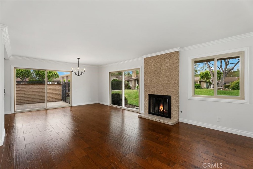 27411 Avenida Larga