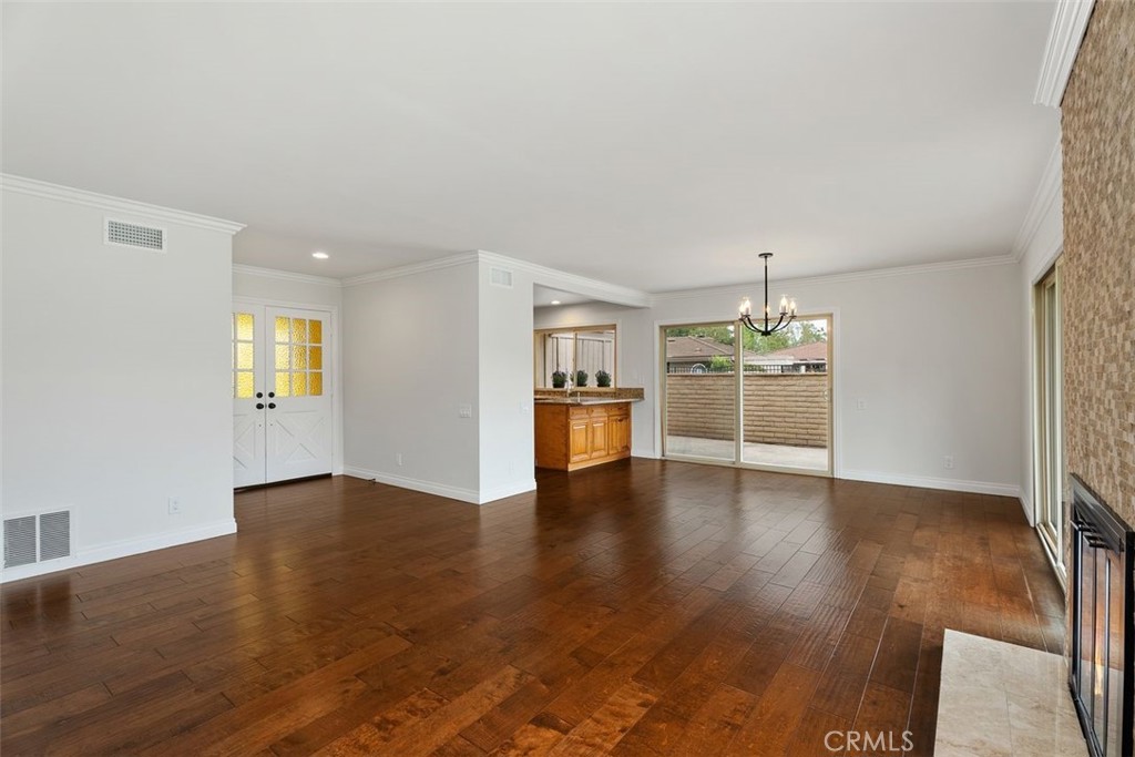 27411 Avenida Larga