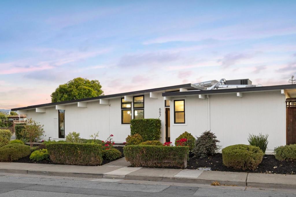 697 Vanessa Drive, San Mateo CA 94402