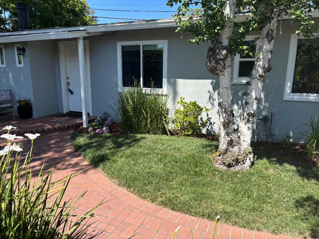 2355 Louis Road