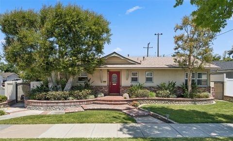 Photo of 315 E Wilson AVE, Orange, CA 92867 (MLS # PW26100866)