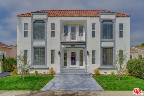 Photo of 3035 West Boulevard #201, Los Angeles, CA 90016 (MLS # 25493987)