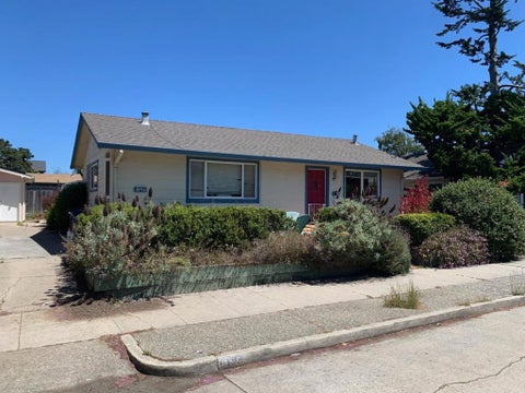 Photo of 619 Windham Street, Santa Cruz, CA 95062 (MLS # ML82055888)