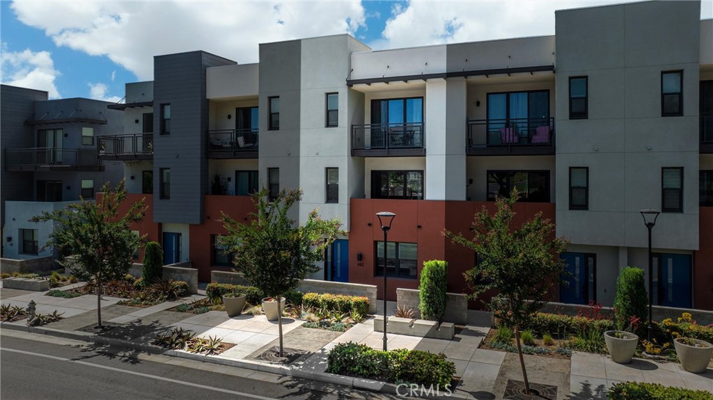 440 W Central Avenue
