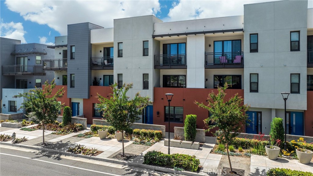 440 W Central Avenue