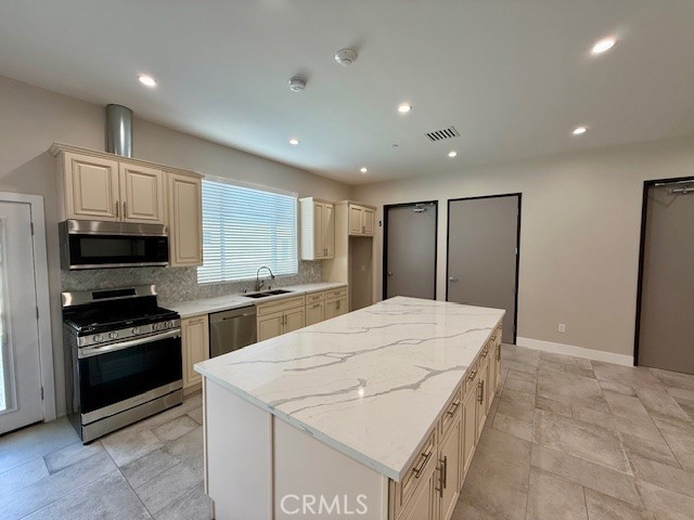 Properties 3 6940 longridge Avenue