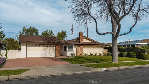 Photo of 1011 E Chestnut Ave, Orange, CA 92867 (MLS # PW26021235)
