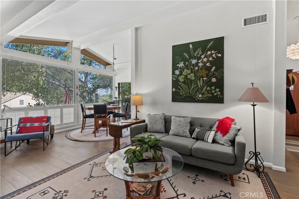 Photo of 4214 Tosca Road, Woodland Hills, CA 91364 (MLS # SR25181068)