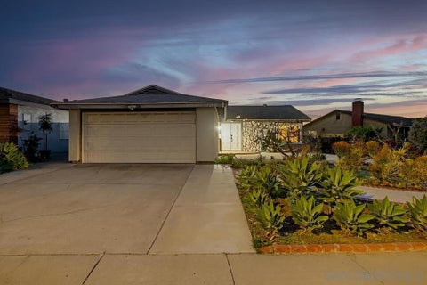 Photo of 11342 Calle Dario, San Diego, CA 92126 (MLS # 260025637SD)