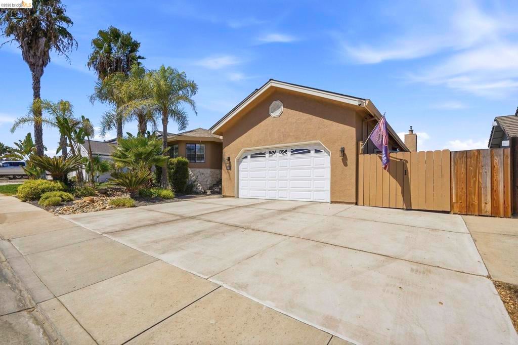 4841 Spinnaker Way