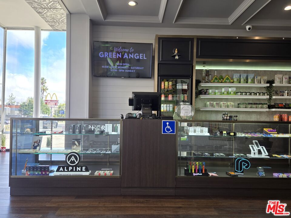 14000 Ventura Boulevard