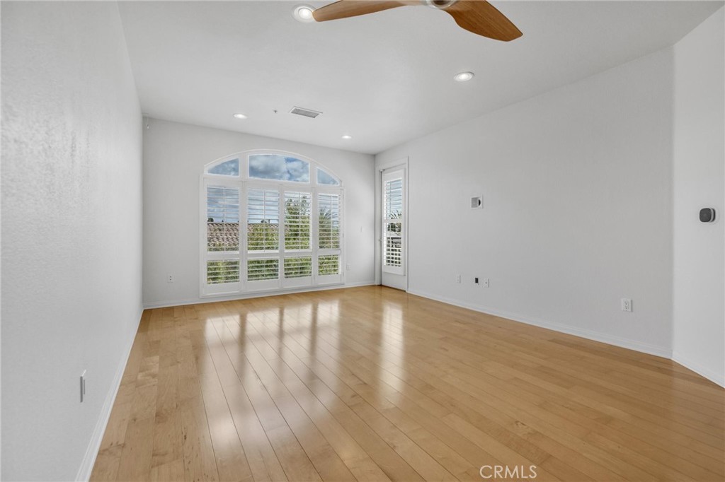 3887 Pell Place 414