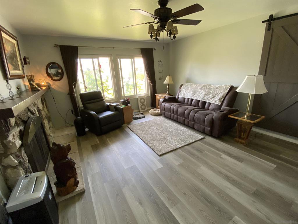 10011 Woodrose Av.