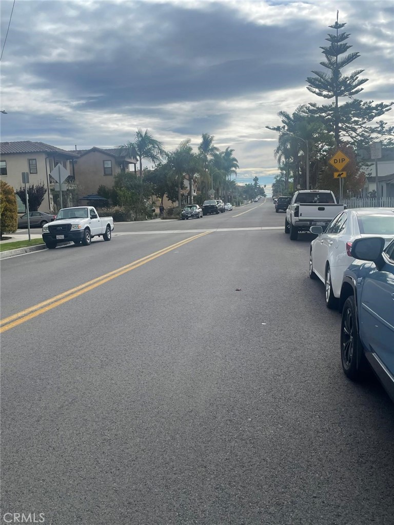 1209 Huntington Street