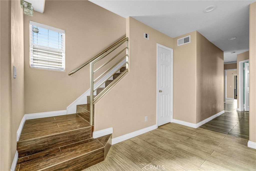 1209 Huntington Street