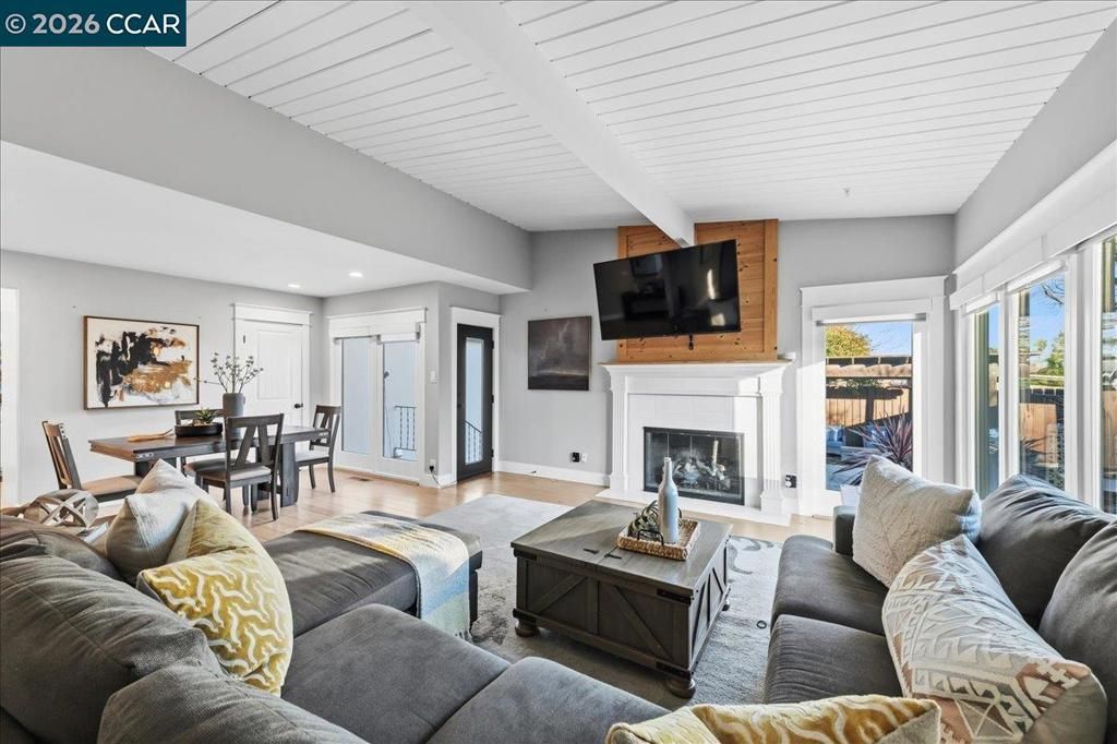 Photo of 209 Towers Dr, Pacheco, CA 94553 (MLS # 41121133)