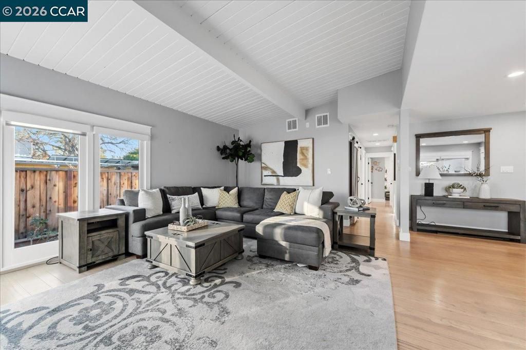 Photo of 209 Towers Dr, Pacheco, CA 94553 (MLS # 41121133)