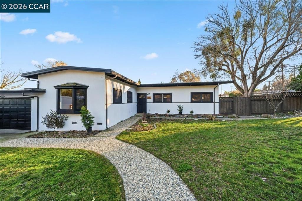 Photo of 209 Towers Dr, Pacheco, CA 94553 (MLS # 41121133)