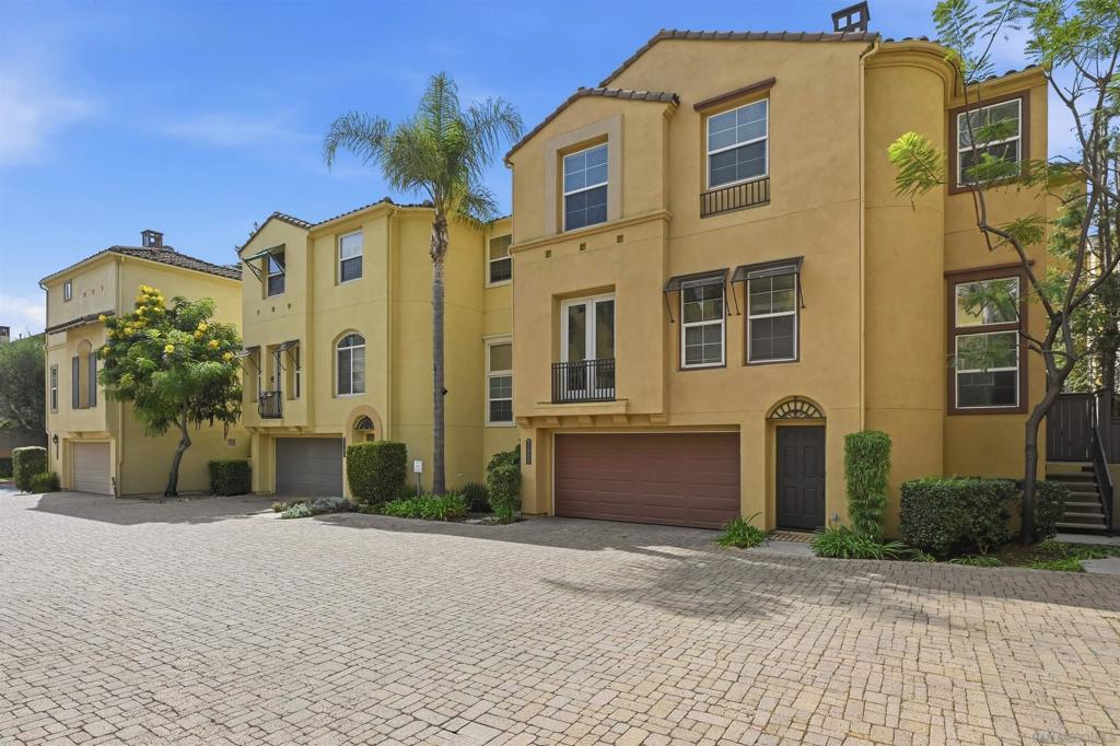 2800 Villas Way