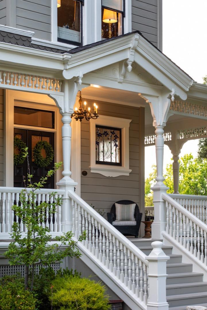 2275 Amherst Street