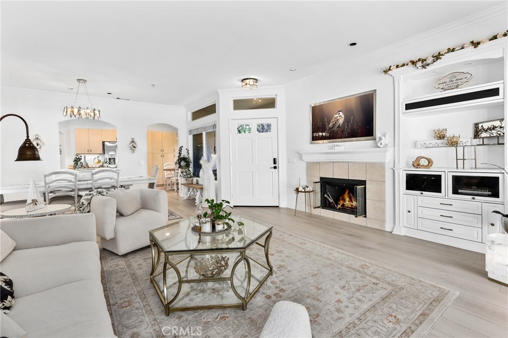 21675 Paseo Casiano