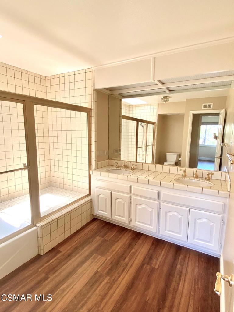 Ben Johnson Fairway NR-745 - 745 - Residential Lease