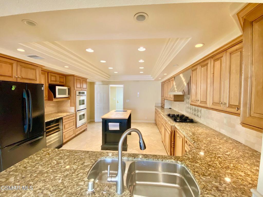 Ben Johnson Fairway NR-745 - 745 - Residential Lease