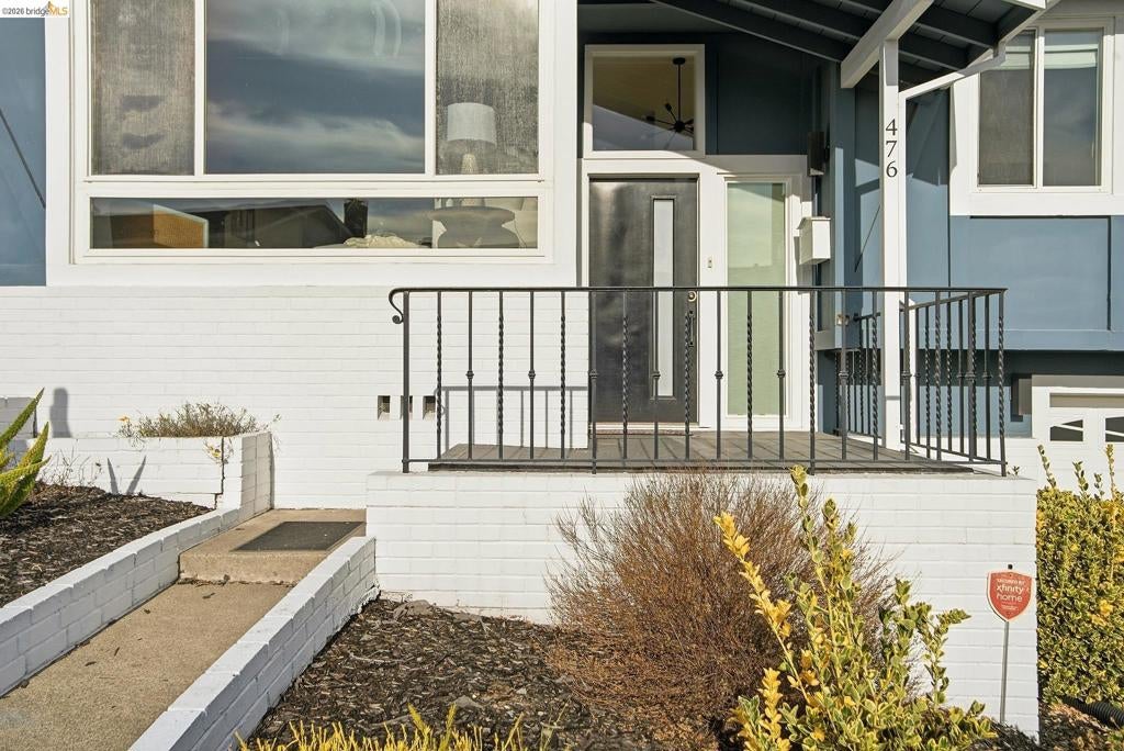 476 Creighton Way