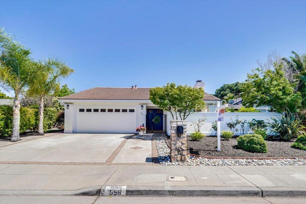 556 Seahorse Lane