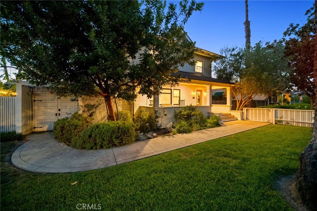711 Lemon Street