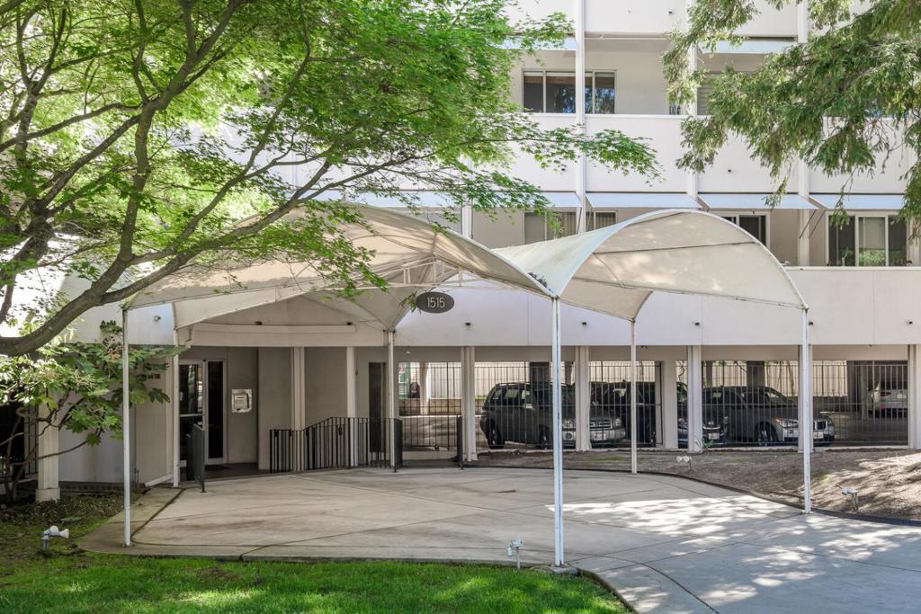 1515 Arc Way 105, Burlingame CA 94010