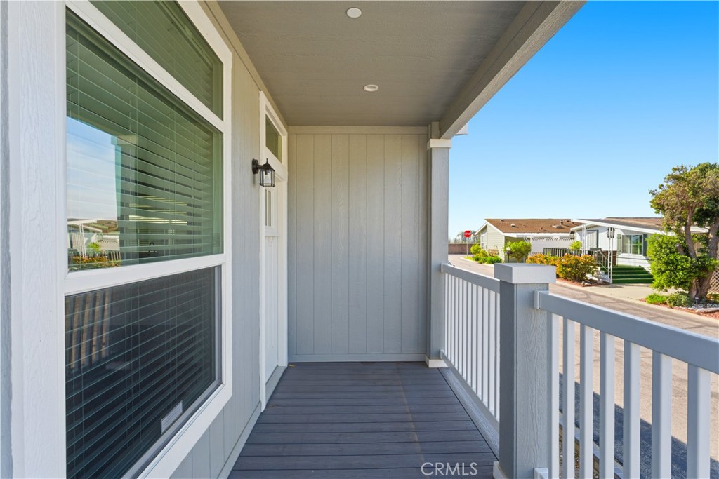 1150 Ventura Boulevard 77