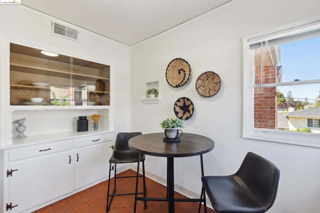 OAKMORE - Residential