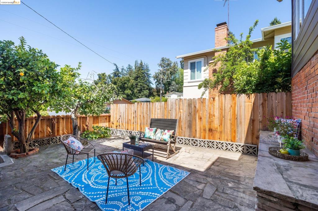 OAKMORE - Residential