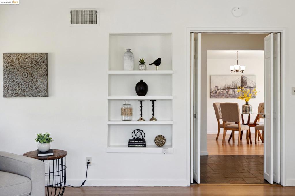 OAKMORE - Residential