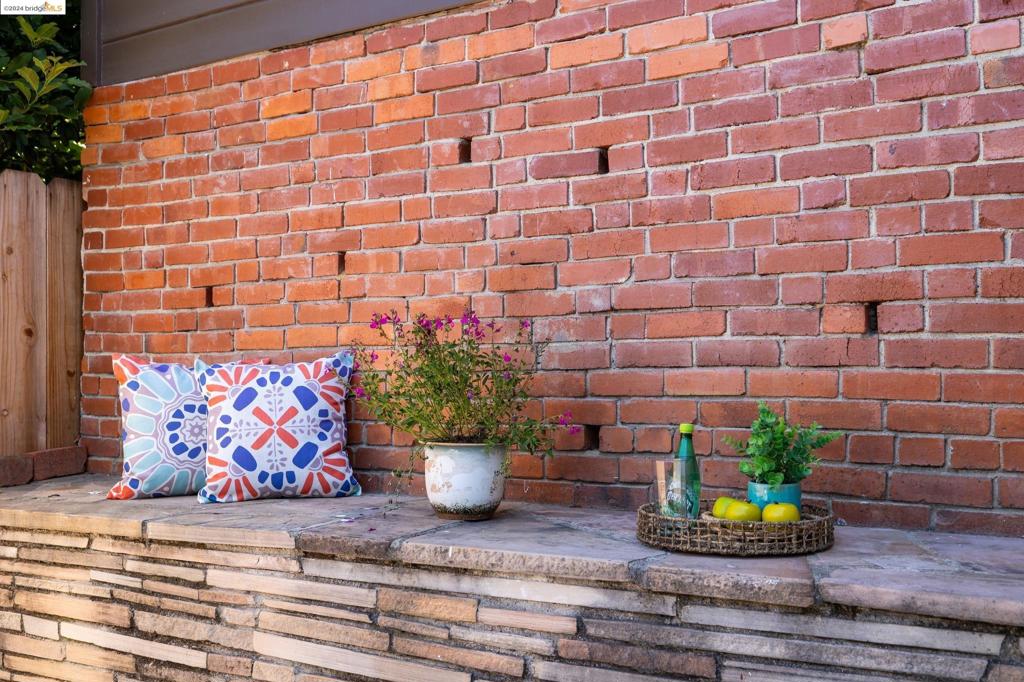 OAKMORE - Residential