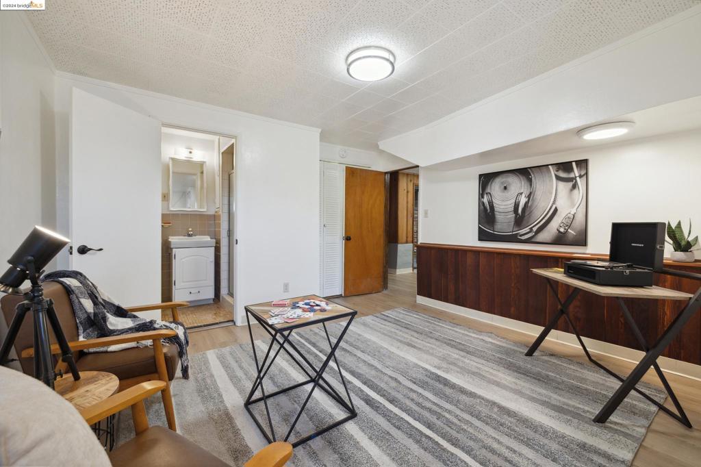 OAKMORE - Residential